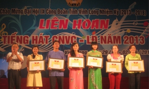 Liên hoan Tiếng hát Công nhân viên chức lao động tỉnh Vĩnh Long năm 2013